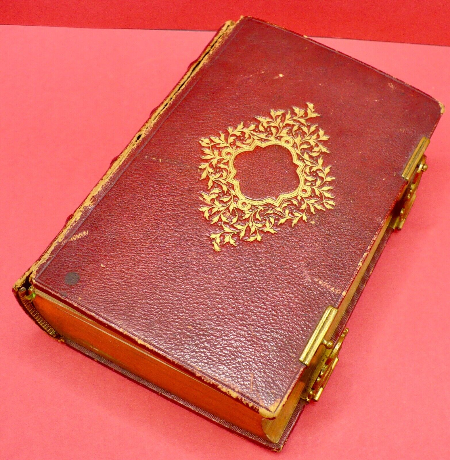 Paroissien Romain French & Latin Chatillon Sur Seine Gold Edge Pages Red Leather