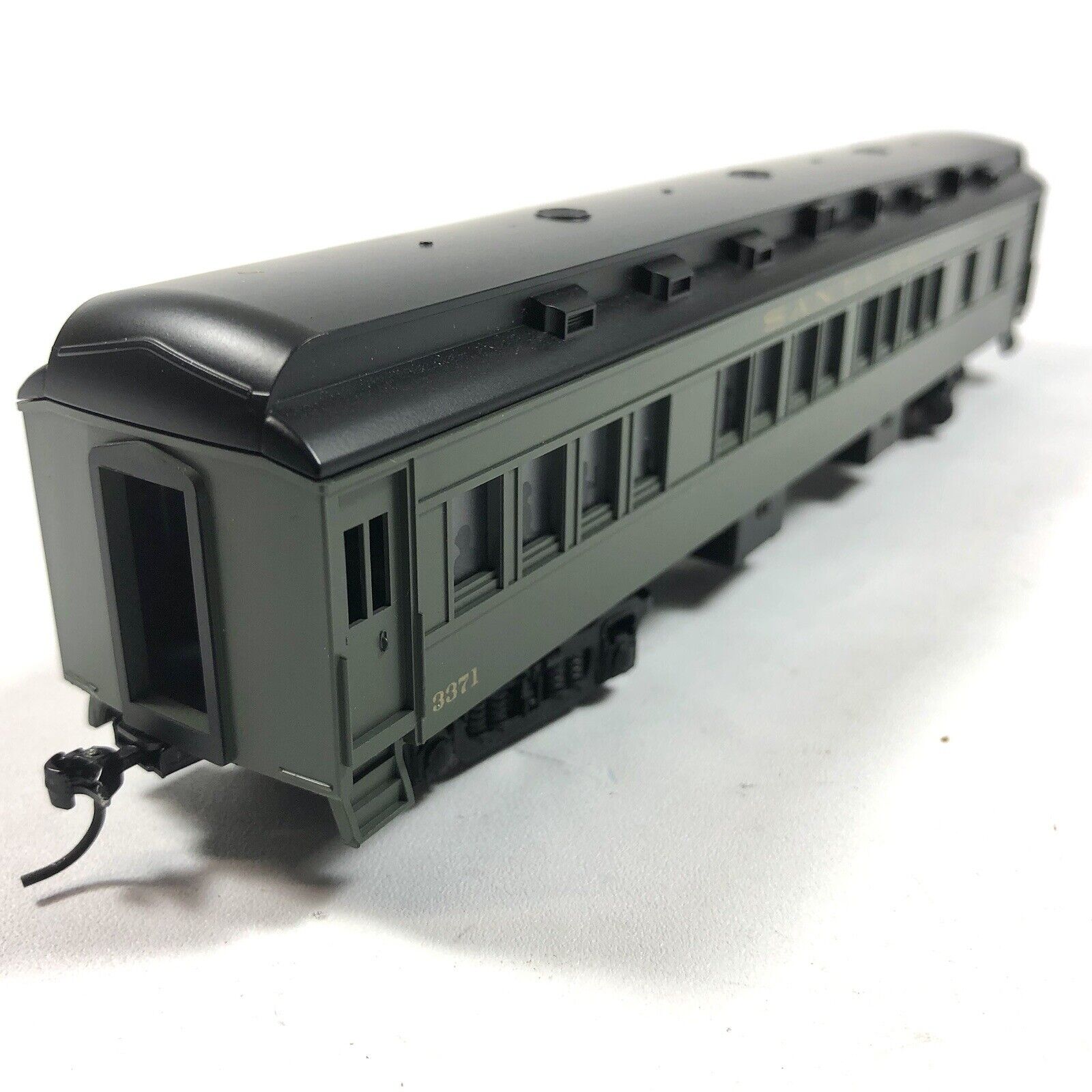 Lionel HO Dining Car Green 14621PM Lighted Used