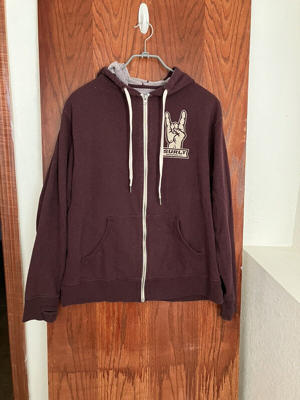 Surly Brewing Company Woman’s Large/XL Lightweight Hoodie Full Zip Maroon 