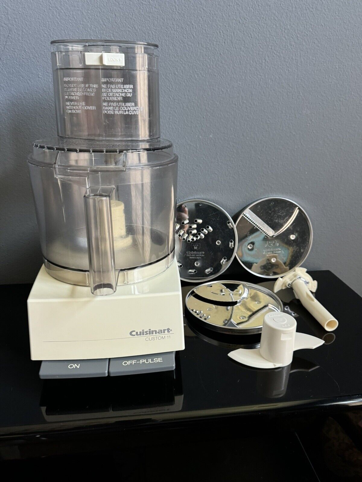 Cuisinart Custom 11 - 11 Cup Food Processor + Accessories DLC-8M Tested Clean