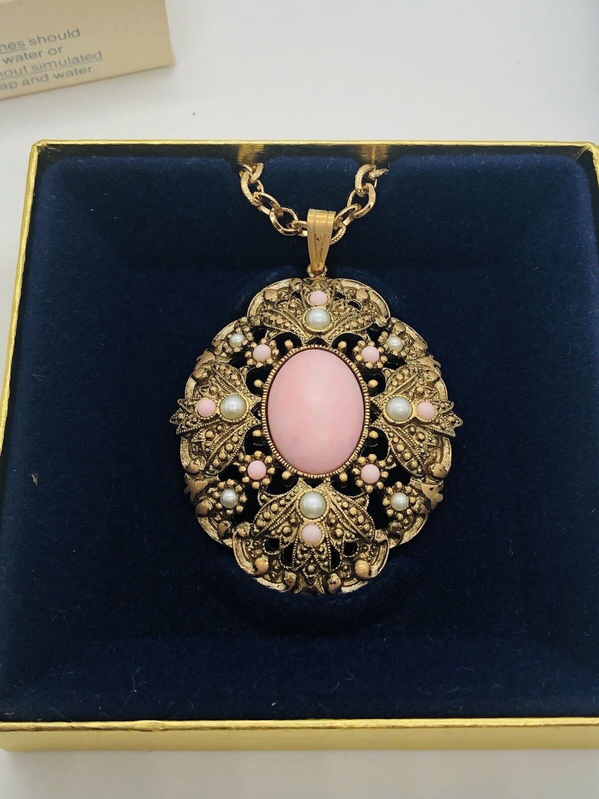 Avon Queen Anne’s Lace vintage pendant necklace 1974 pink goldtone NOS