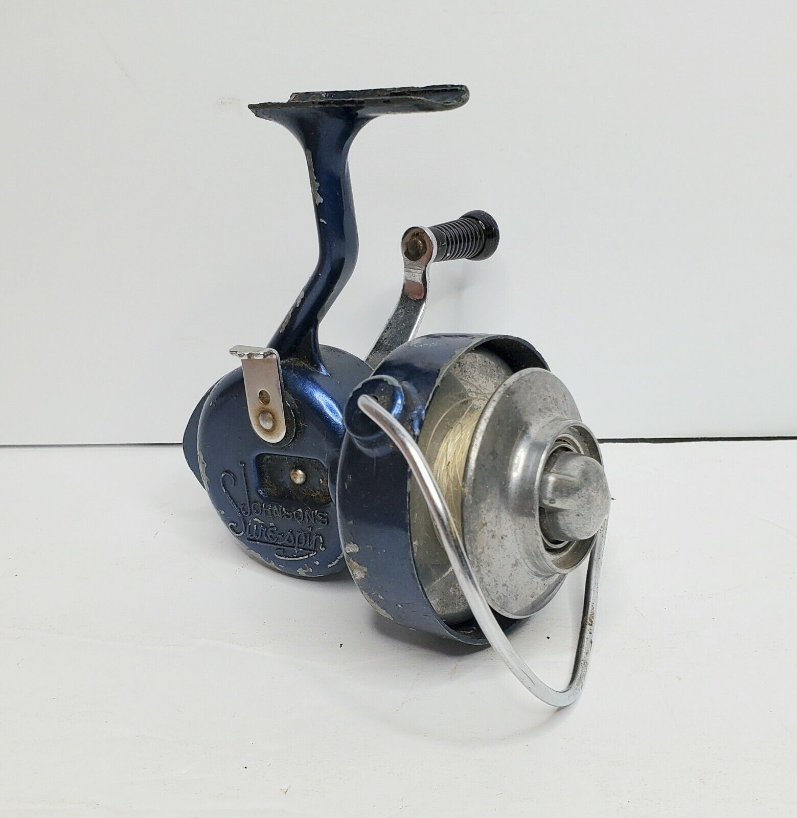 Vintage Johnson’s Sure-Spin Fishing Reel Blue Please Read Description 
