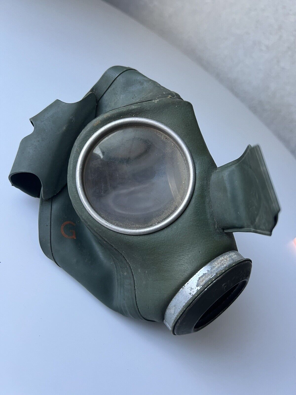 WW2 Orginal German Civilian gas mask 1939y