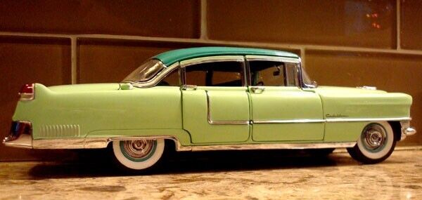 Franklin Mint 1955 Cadillac Fleetwood - GREEN - MINT  CONDITION