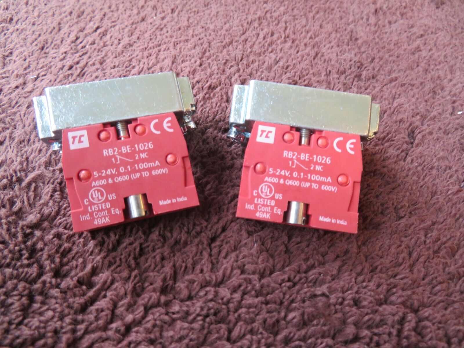 NEW LOT OF 2 SHAMROCK CONTACT BLOCK SWITCH RB2-BE-1026 5-24V VOLT 0.1-100mA