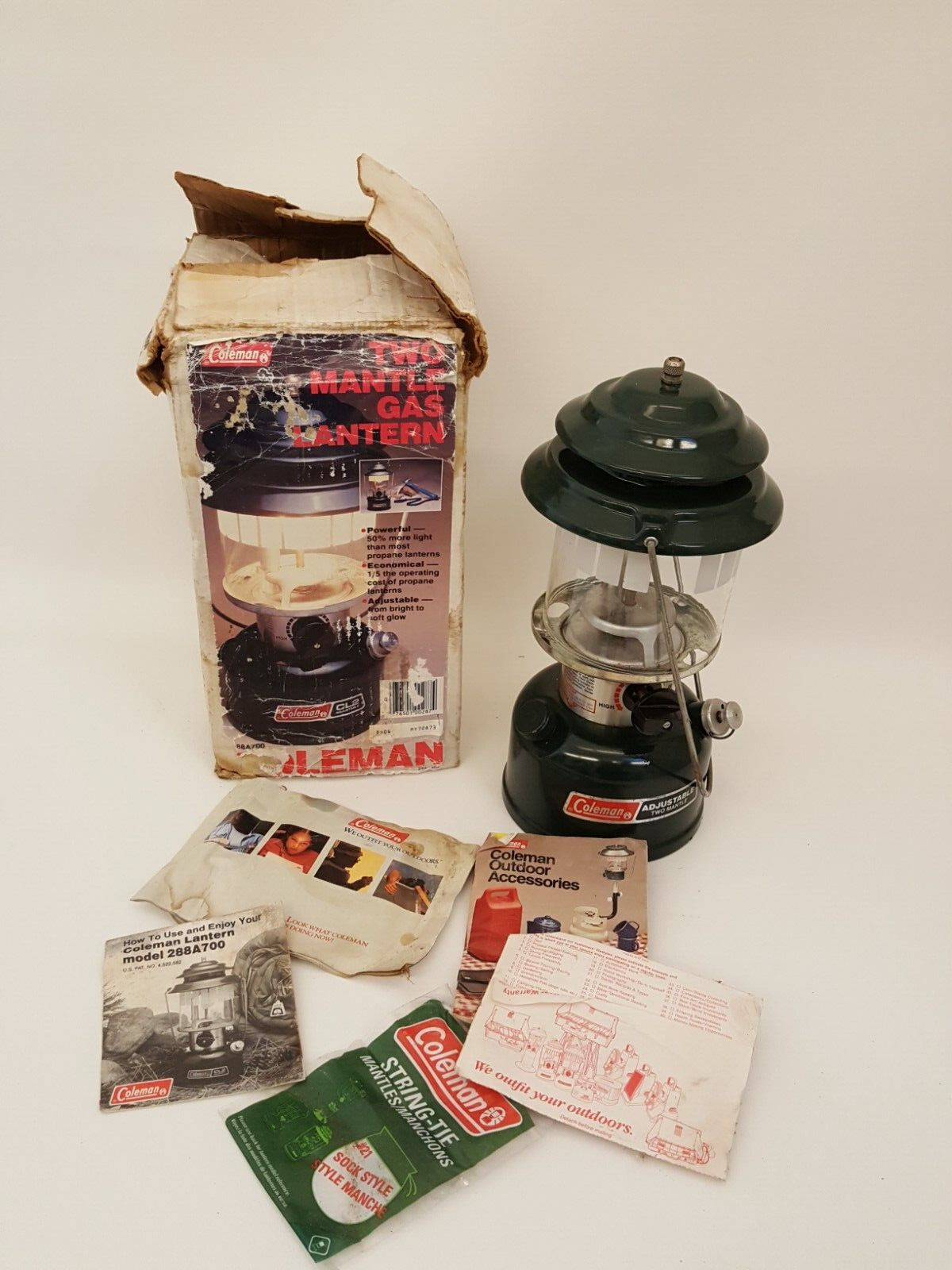 Vintage 1987 Coleman 2 mantle gas lantern 288A700 in original box