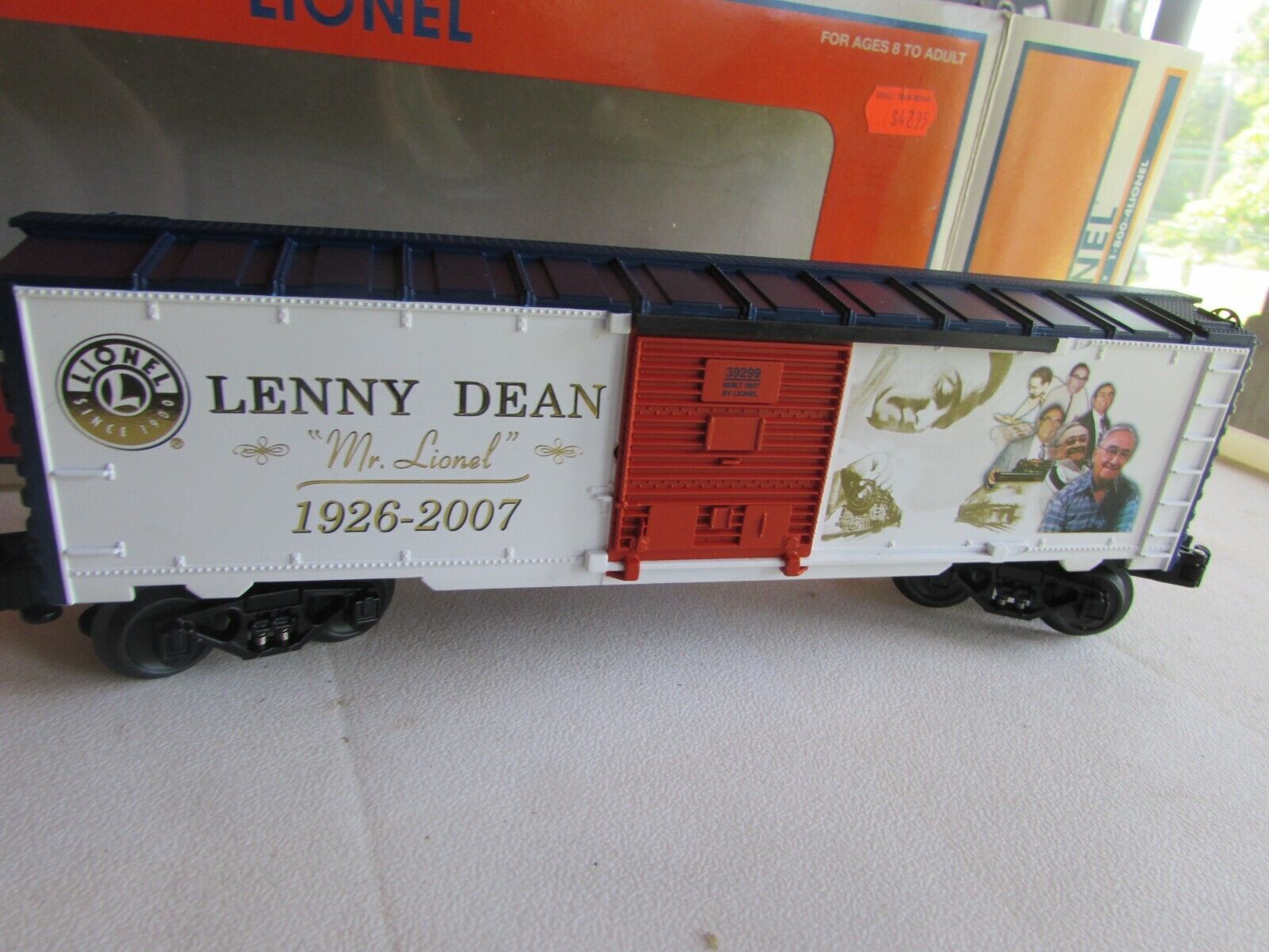 Lionel 6-39299 Lenny Dean Commemorative Box Car in original box 