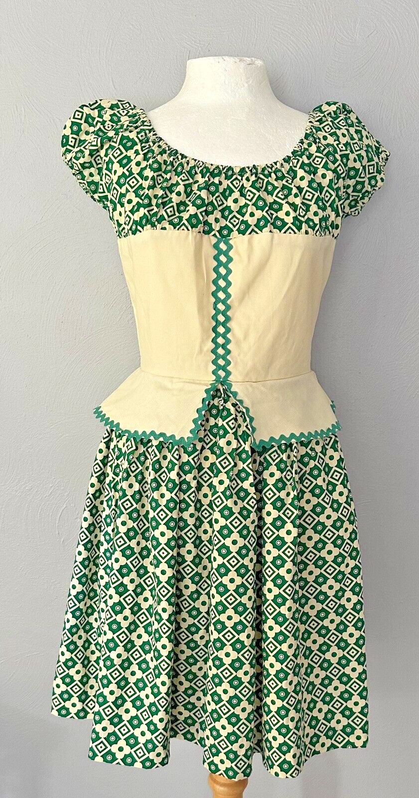 Vintage 1950s Green Geometric Flower Fit And Flare Dress Size 11
