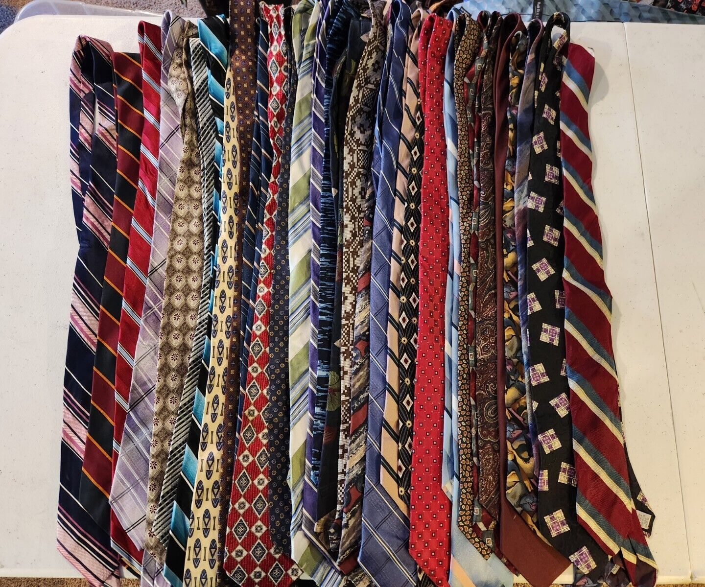 Men’s Modern/Vintage Neck Ties Lot Of 100 For Wear or Craft Or Reselling 
