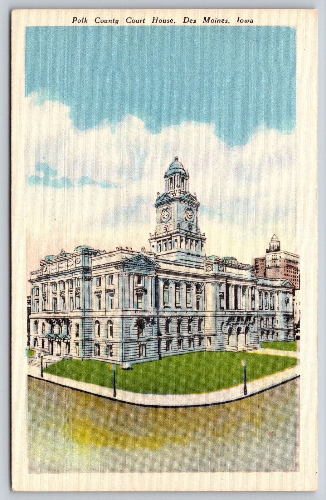 Des Moines IA~Polk County Court House~4-Sided Clock Tower~Vintage Linen Postcard