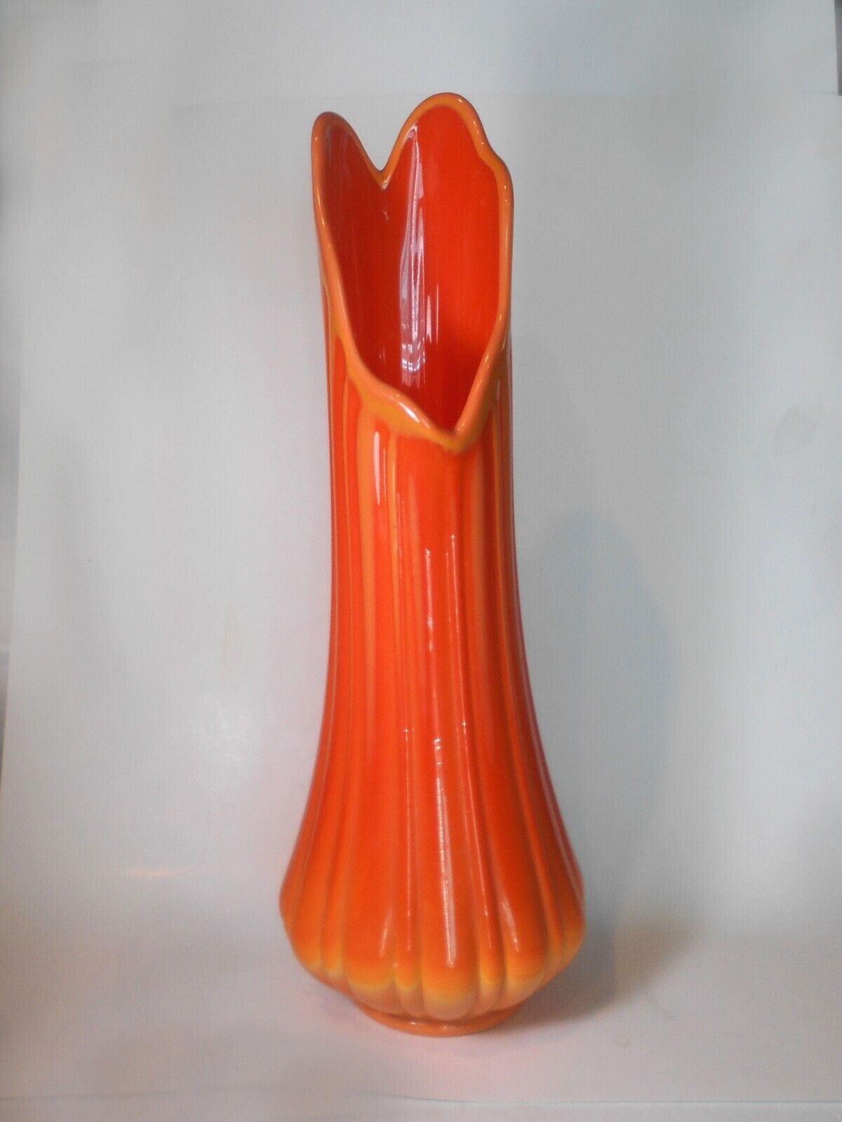 LE Smith Swung Glass Vase Bittersweet Orange 19\