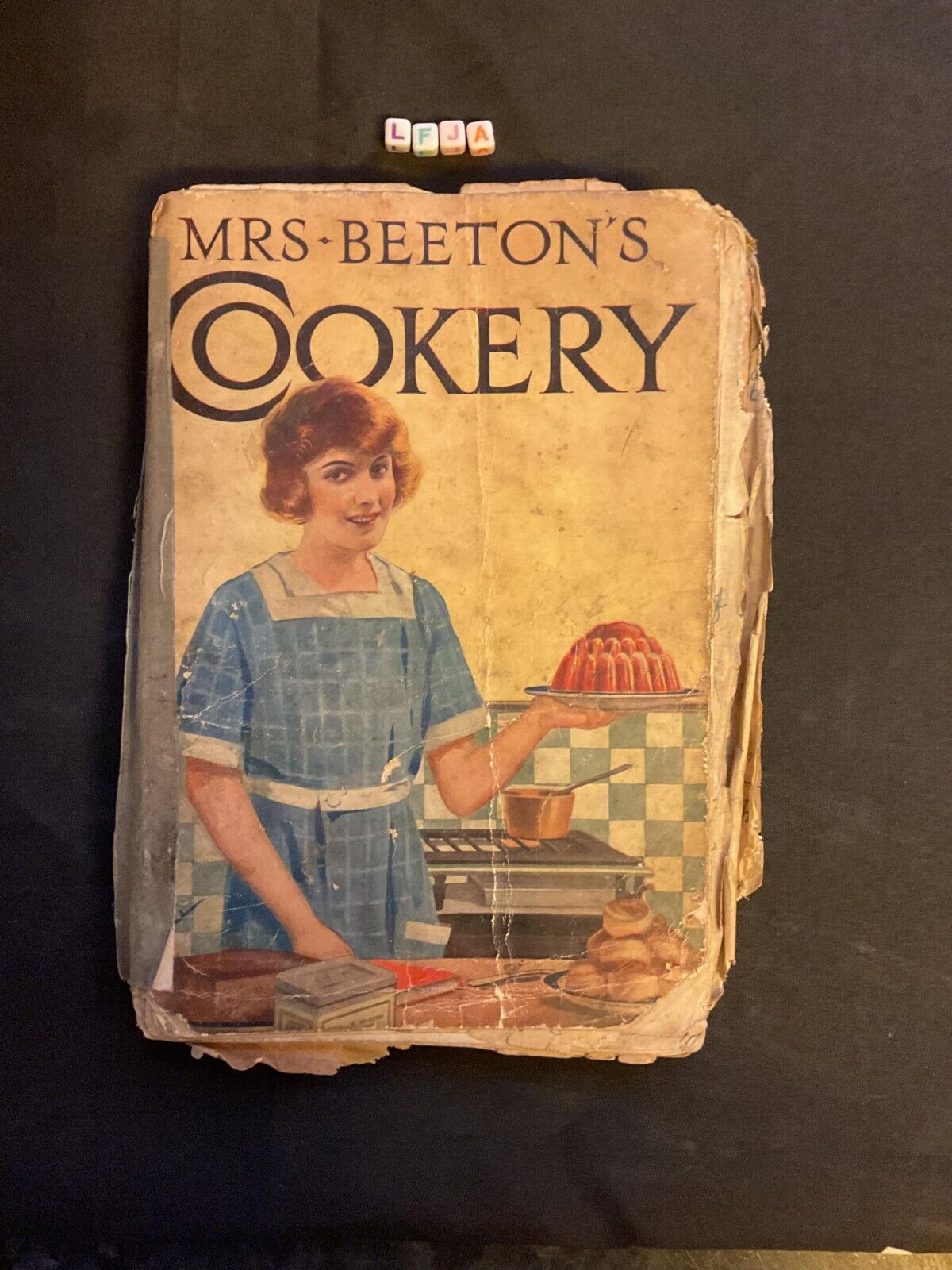 Antique MRS BEETONS AND HAND WRITTEN COOKERY BOOK 1923 Rare Paperback 