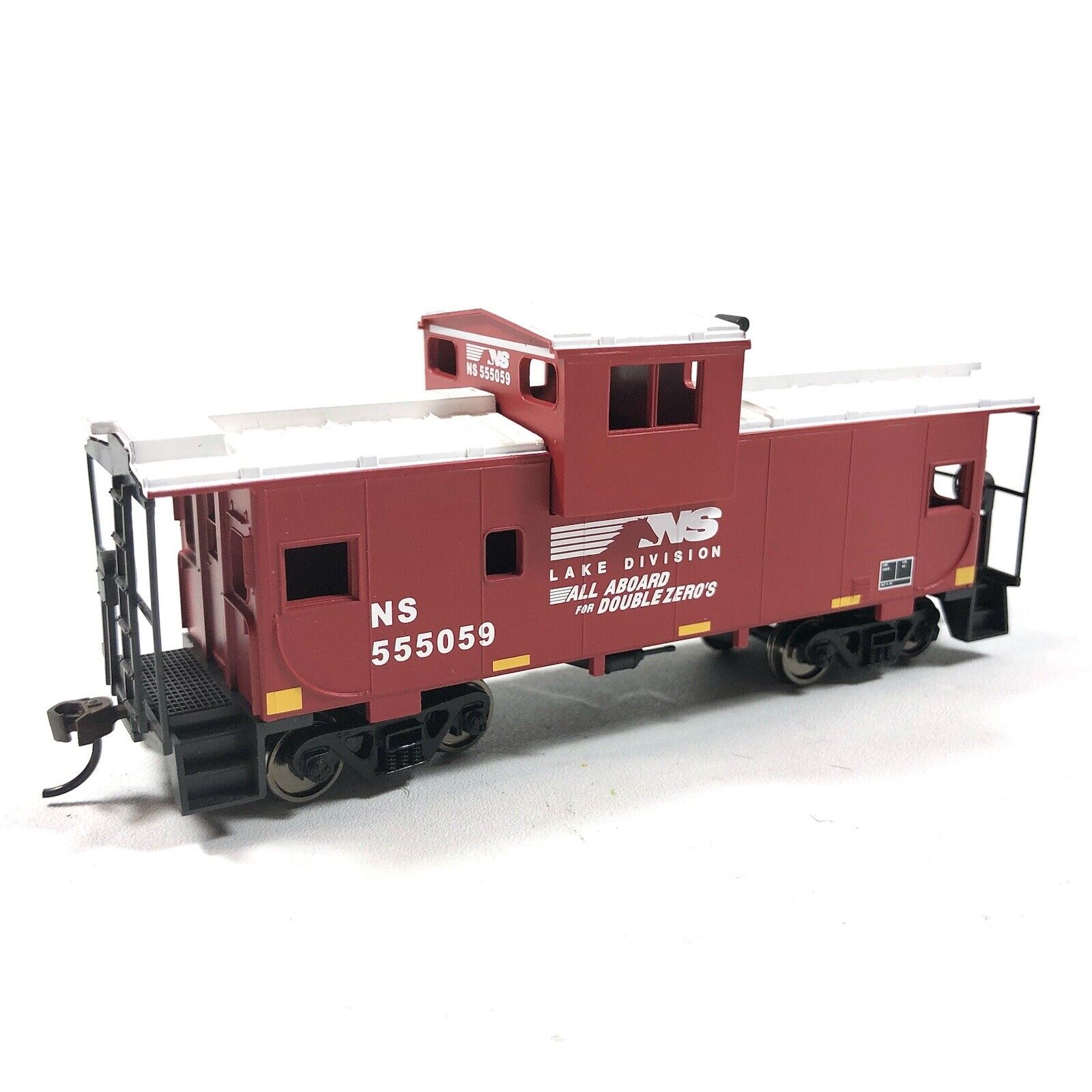Lionel Ho Caboose Red Used
