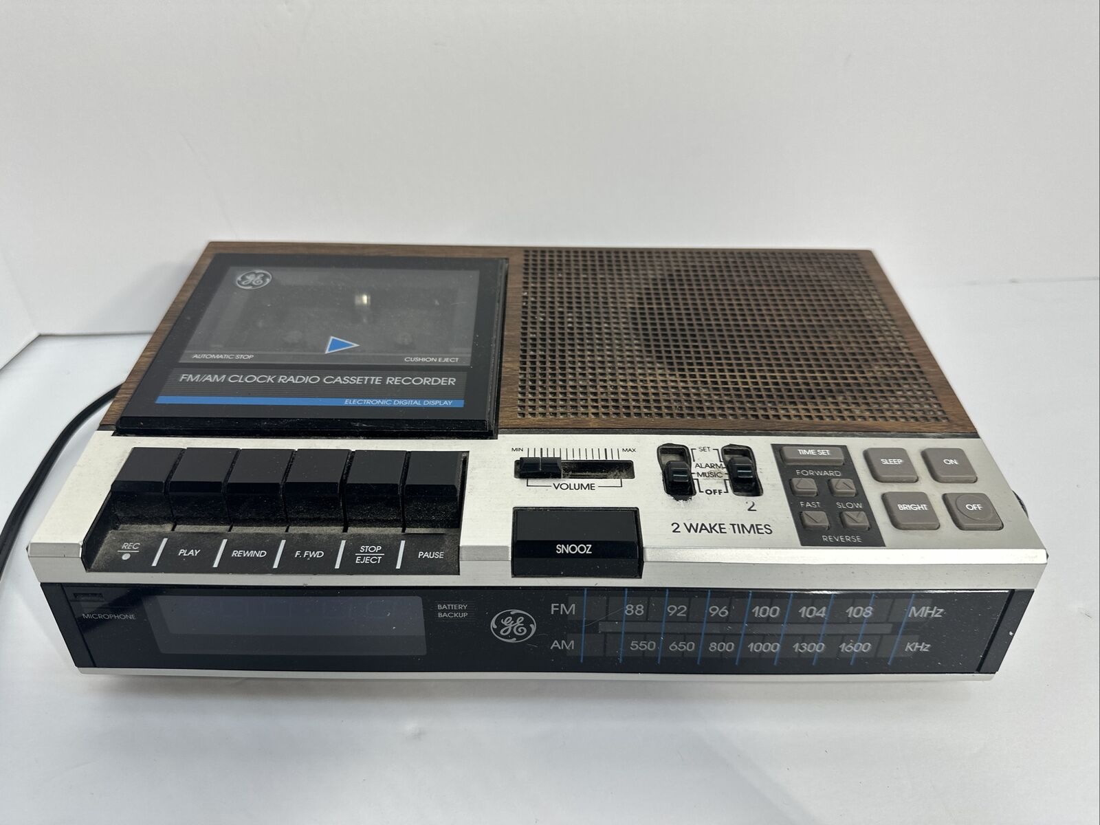 Vintage General Electric GE  FM/AM Clock Radio cassette  Recorder Model 7-4956B