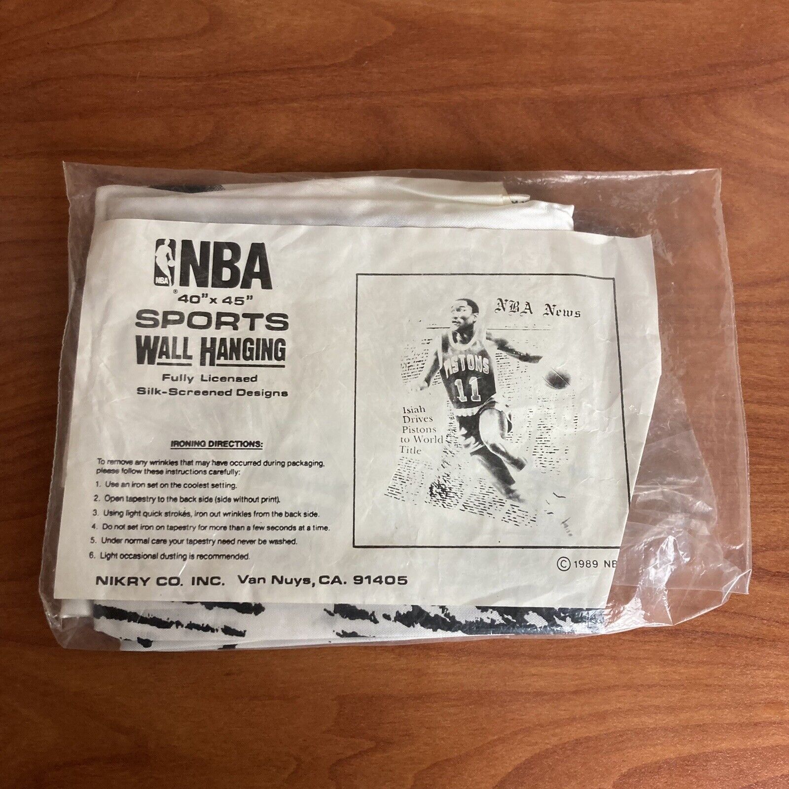 Vintage 1989 Isiah Thomas NBA Fabric Wall Hanging Tapestry Detroit Pistons NEW