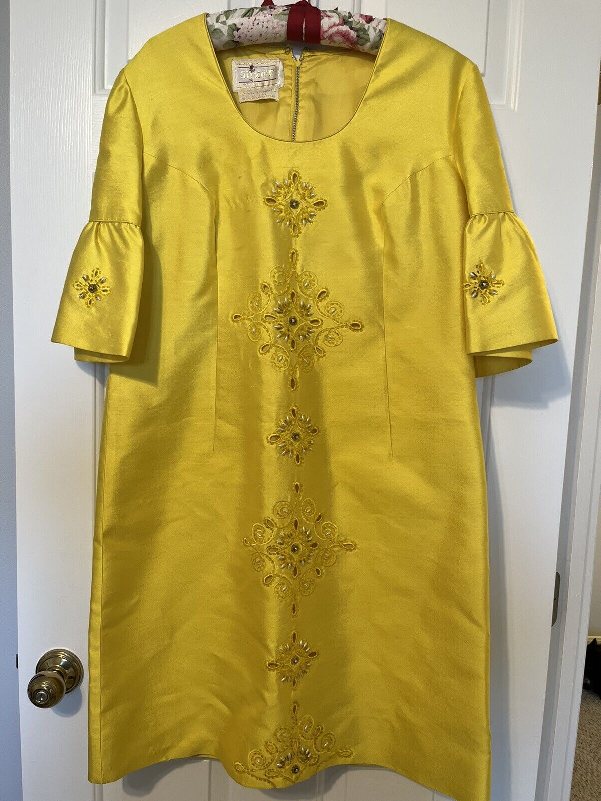 Vintage 1960s Bizet Yellow Silk & Wool Shift  Dress w Beading Size 16 Hong Kong