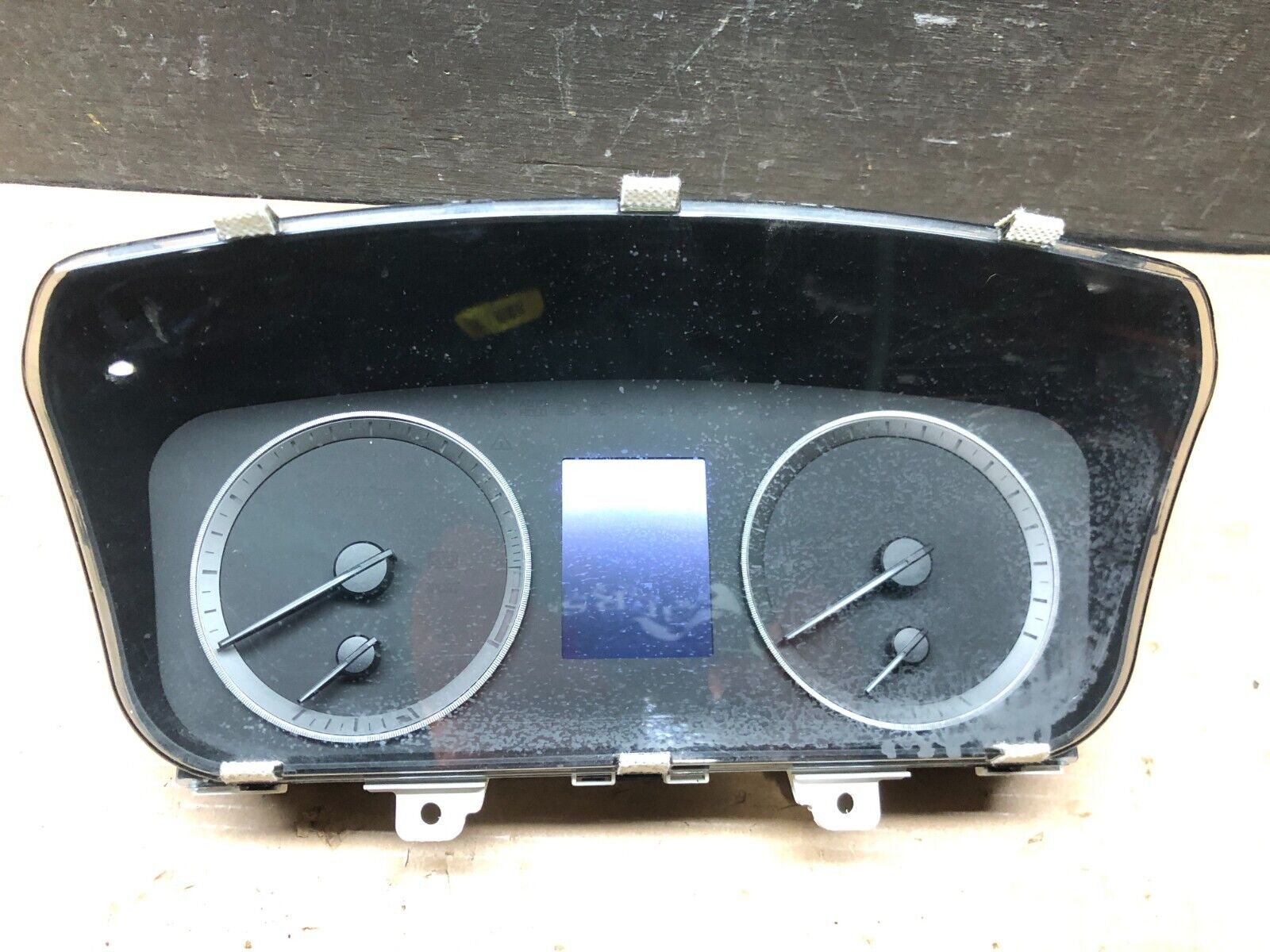 2007 to 2009 Cadillac Escalade Instrument Speedometer Cluster Gauge B3213 DG1