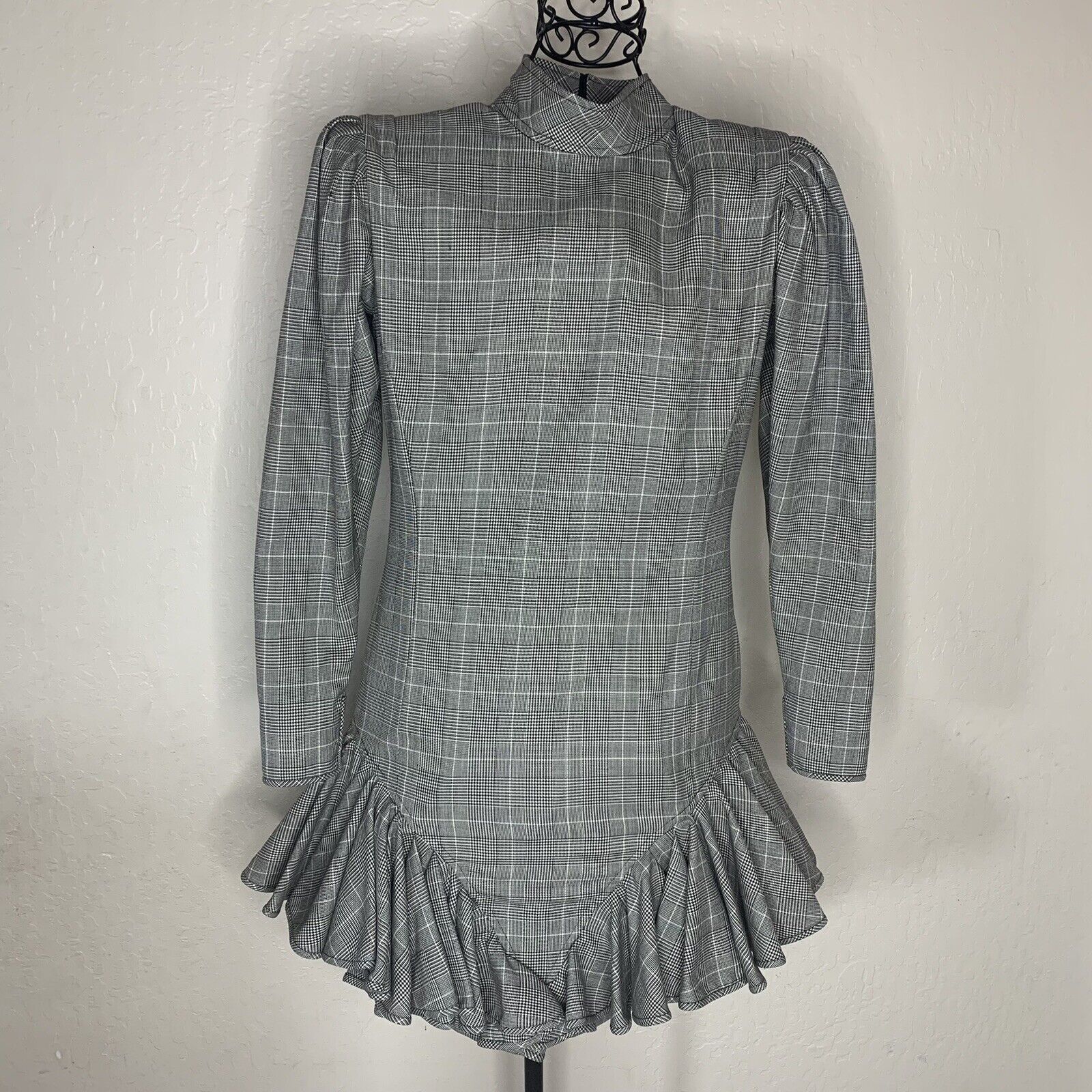 Vintage UNGARO Parallele Gray Plaid Short Ruffle dress Dress Womens Sz 6 *FLAW*