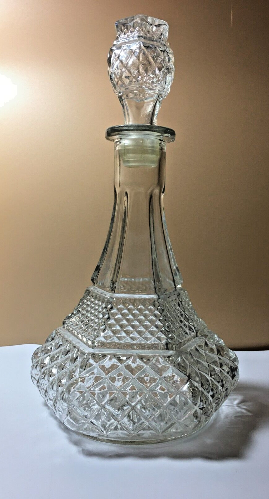 Anchor Hocking Wexford Glass Decanter 36 oz.Bottle W/Stopper Liquor Wine 12\