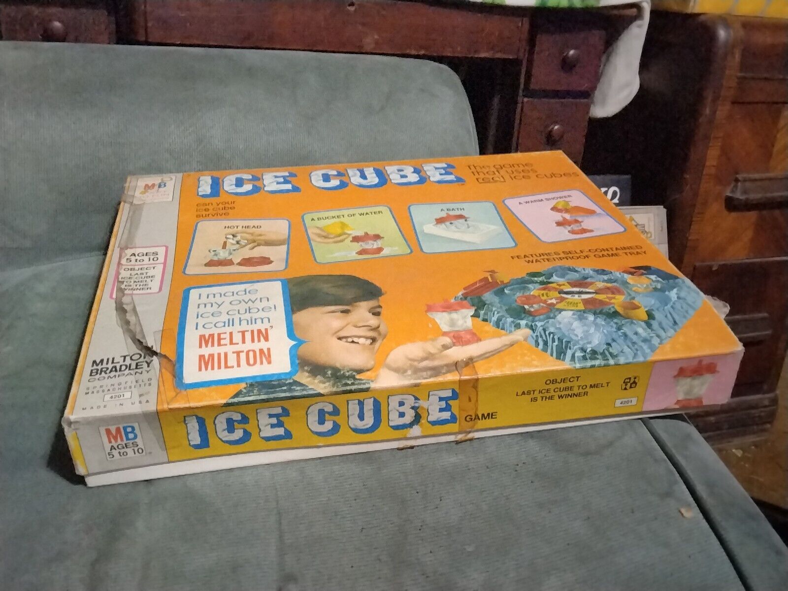 VINTAGE RARE Ice Cube Board Game Milton Bradley MB #4201  NOT Complete 1972
