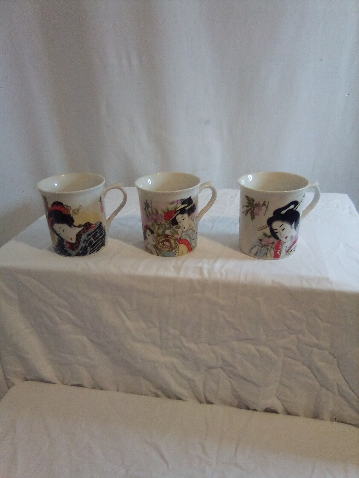 Three Vintage Japanese Geisha Cups. Japan.