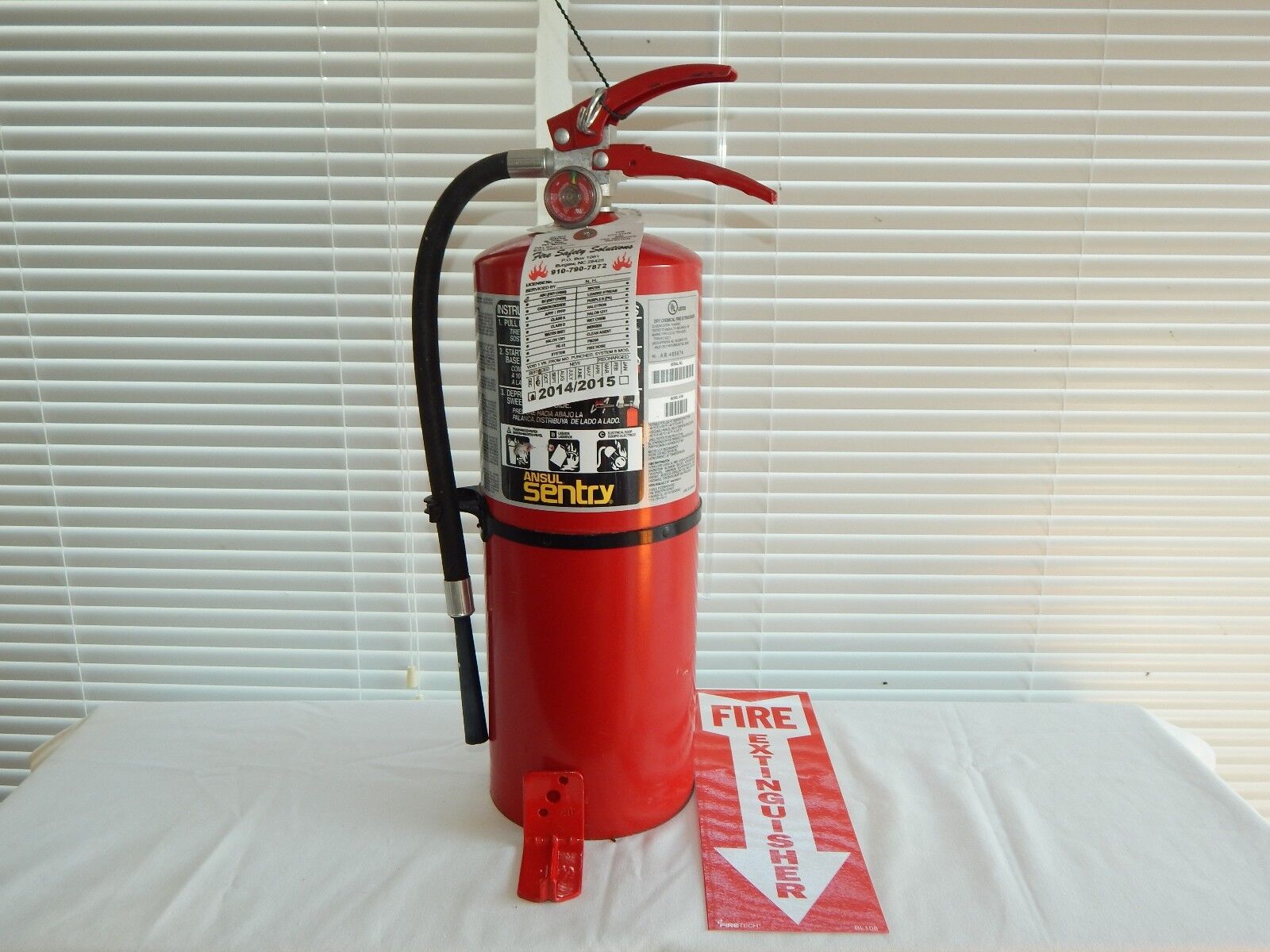 Fire Extinguisher - 10Lb ABC Dry chemical [NICE]