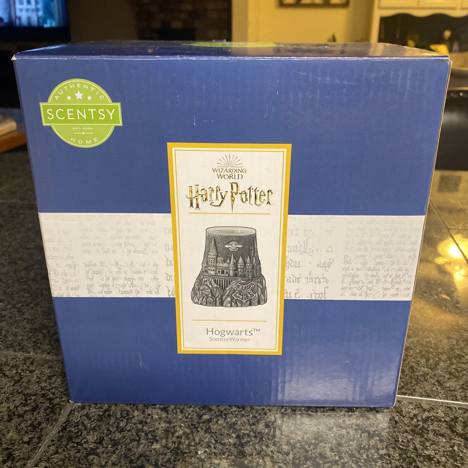 Scentsy Harry Potter Hogwarts Full Size Wax Warmer ~ New in Box
