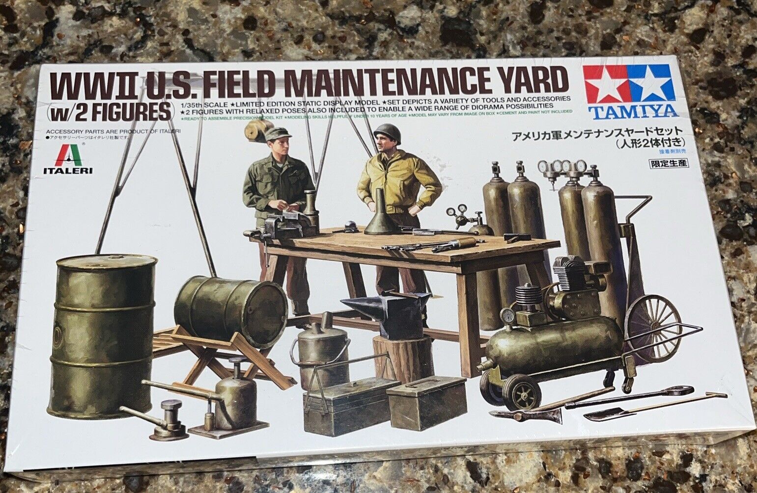 WWII U.S. Field Maintenance Yard (w/2 Figures)  Tamiya | No. 25106 | 1:35 Rare
