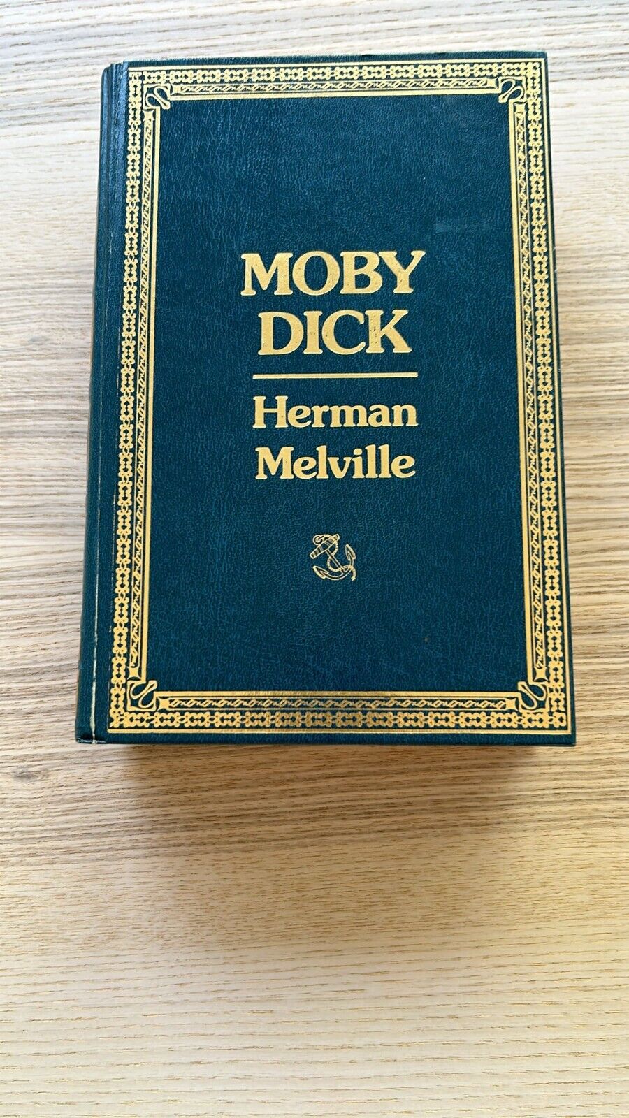 MOBY DICK Herman Melville Printed 1976 Longriver Press Hardback Gold Trim READ