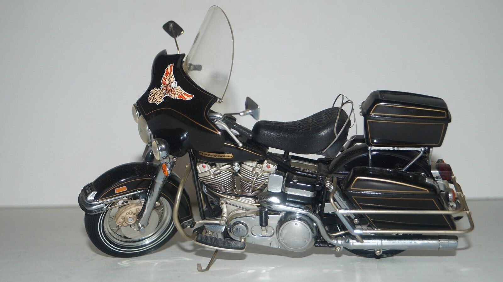 Franklin Mint 1:10 Scale Harley Davidson Electra Glide FMPM Motorcycle # B11WP66