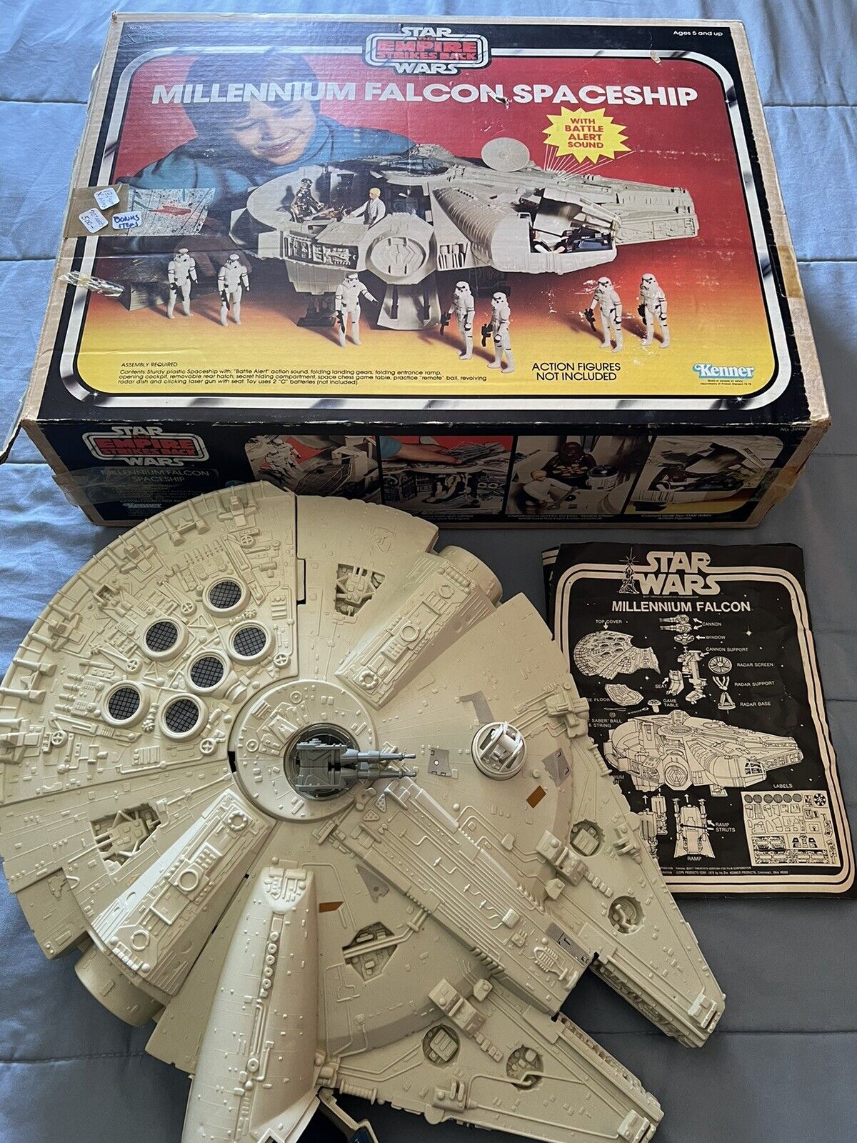 Vintage 1981 Kenner Star Wars Millennium Falcon With Original Box
