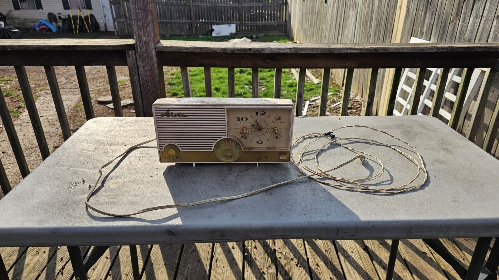 Vintage Mid Century Arvin Tube AM Clock Radio