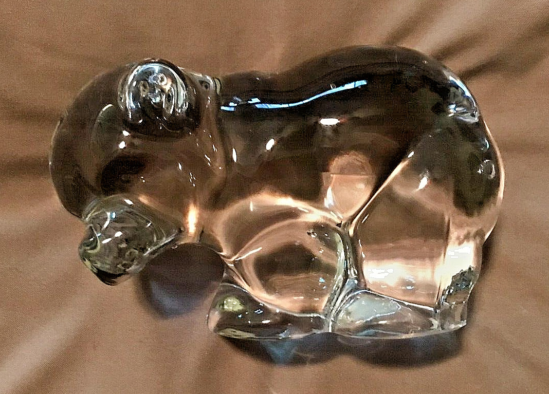 New Martinsville Glass Bear Paperweight Figurine, 3\