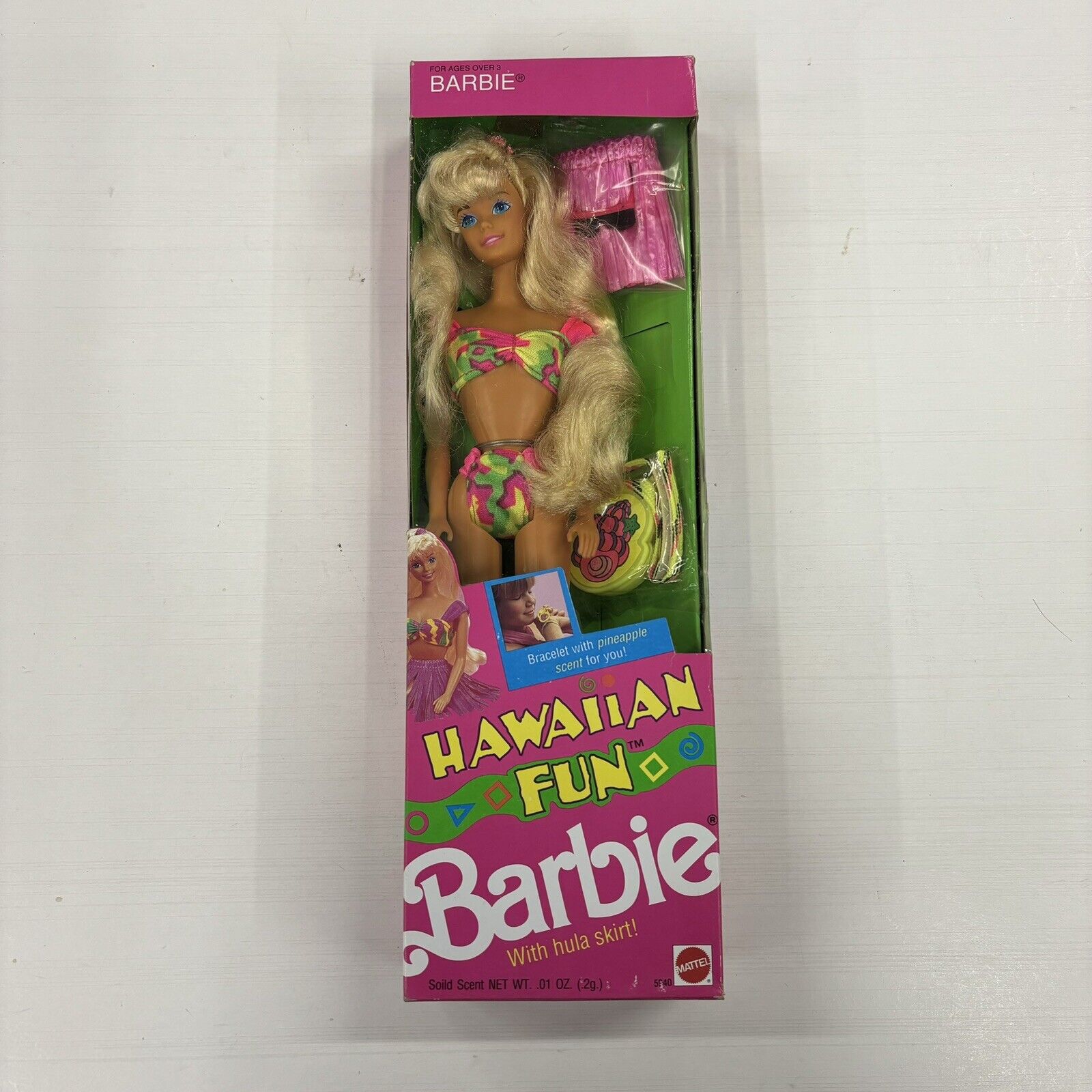 1990 Vintage Mattel Hawaiian Fun Barbie With Hula Skirt & Bracelet NRFB 5940 NIB
