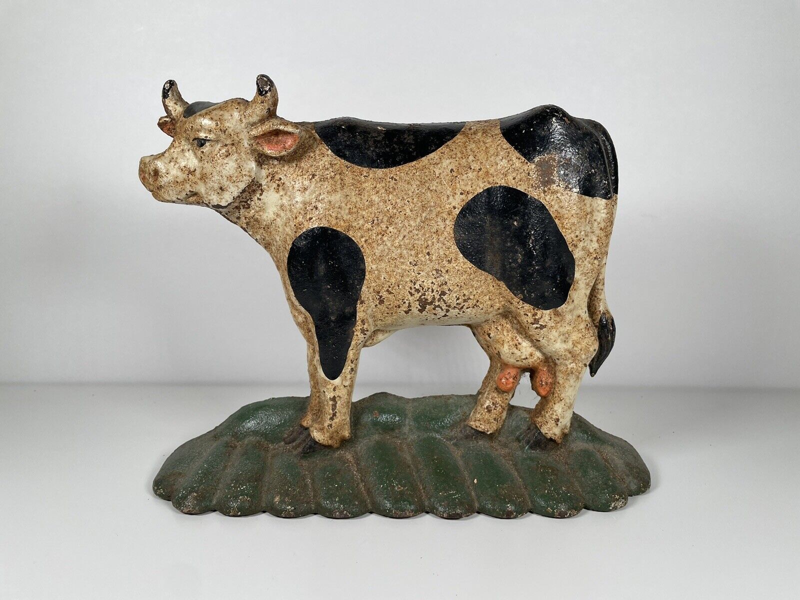 Vintage Cast Iron Cow Doorstop Black White Holstein American Folk Art 8.5in