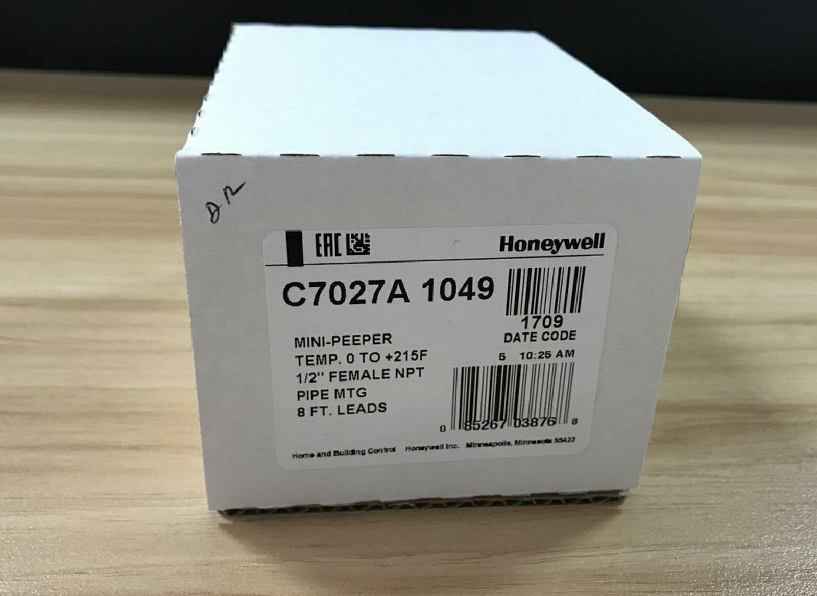Honeywell C7027A1049 Minipeeper Ultraviolet Flame Detector 