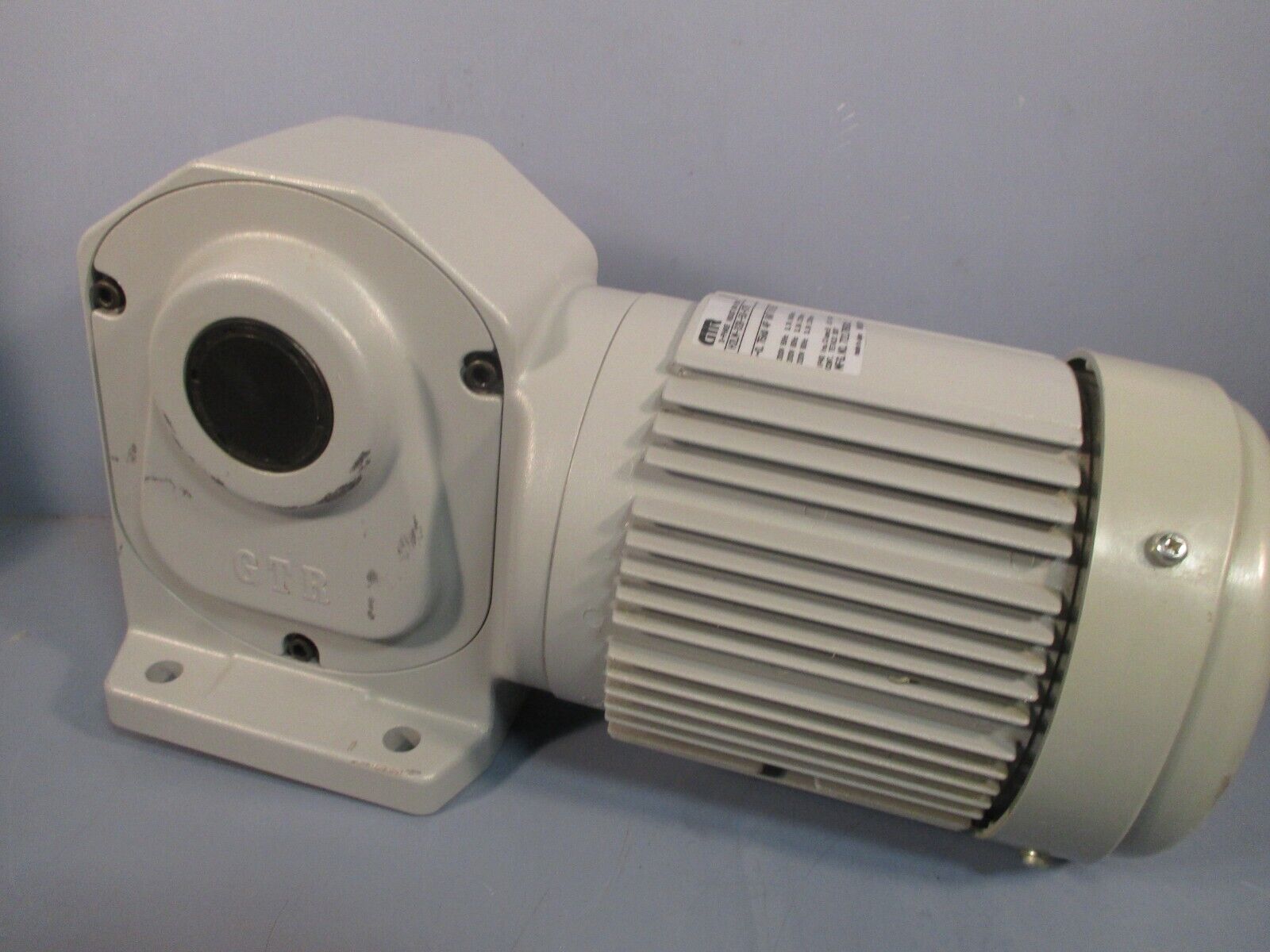 NISSEI CORP/GTR 3-PHASE INDUCTION MOTOR 0.75KW 220V 50:1 RATIO H2LM-32R-50-075