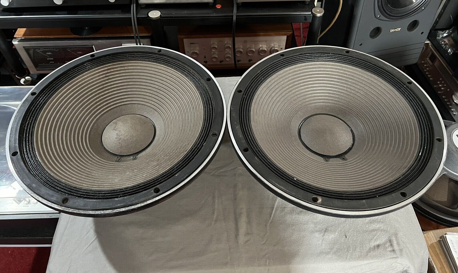 TAD TL-1601a one pair, excellent working condition, perfect with a JBL