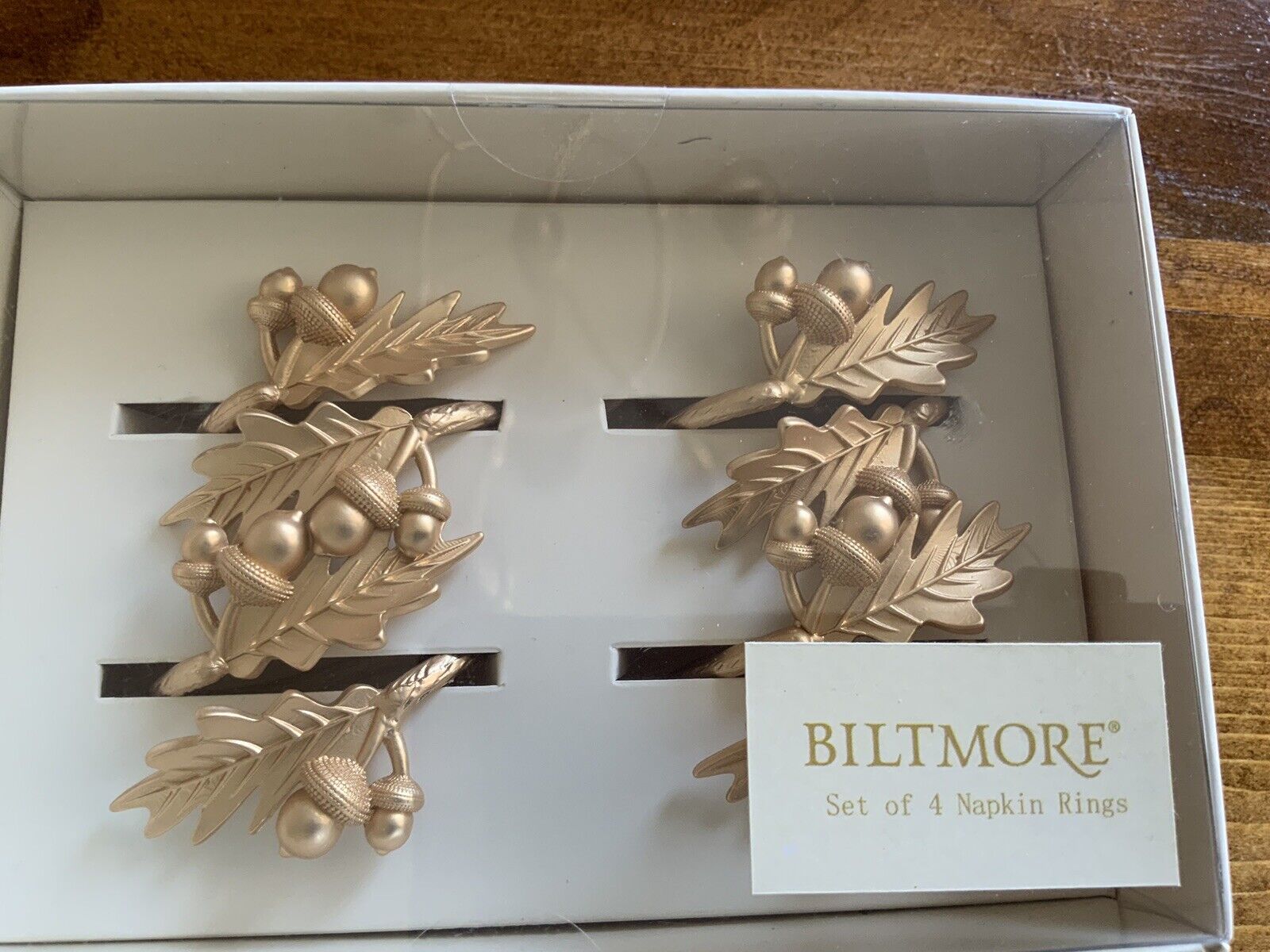 Biltmore Gold Acorn Design Napkin Rings  Set of 4 NIB