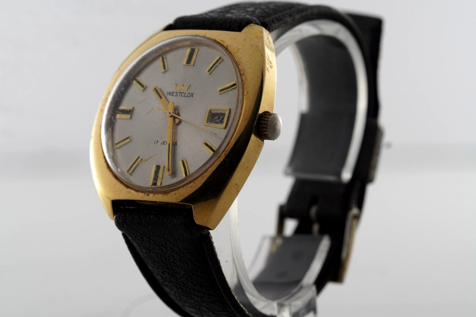 Vintage Westclox Gold Tone Wrist Watch 17 Jewels Original Strap Runs Great