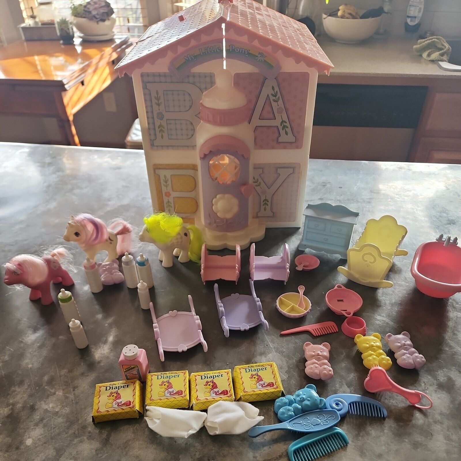 Vintage G1 1985 My Little Pony -Lullaby Nursery House w/ponies & accessories