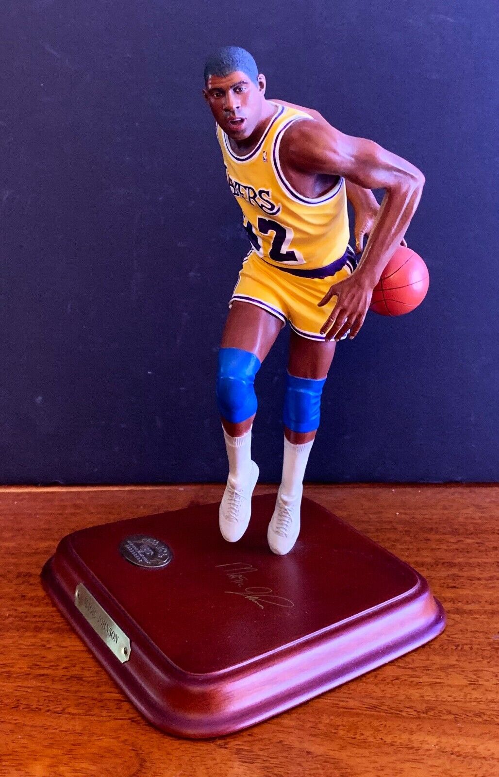 MAGIC JOHNSON Los Angeles Lakers RARE Statue, DANBURY MINT, COA but no Box - HTF