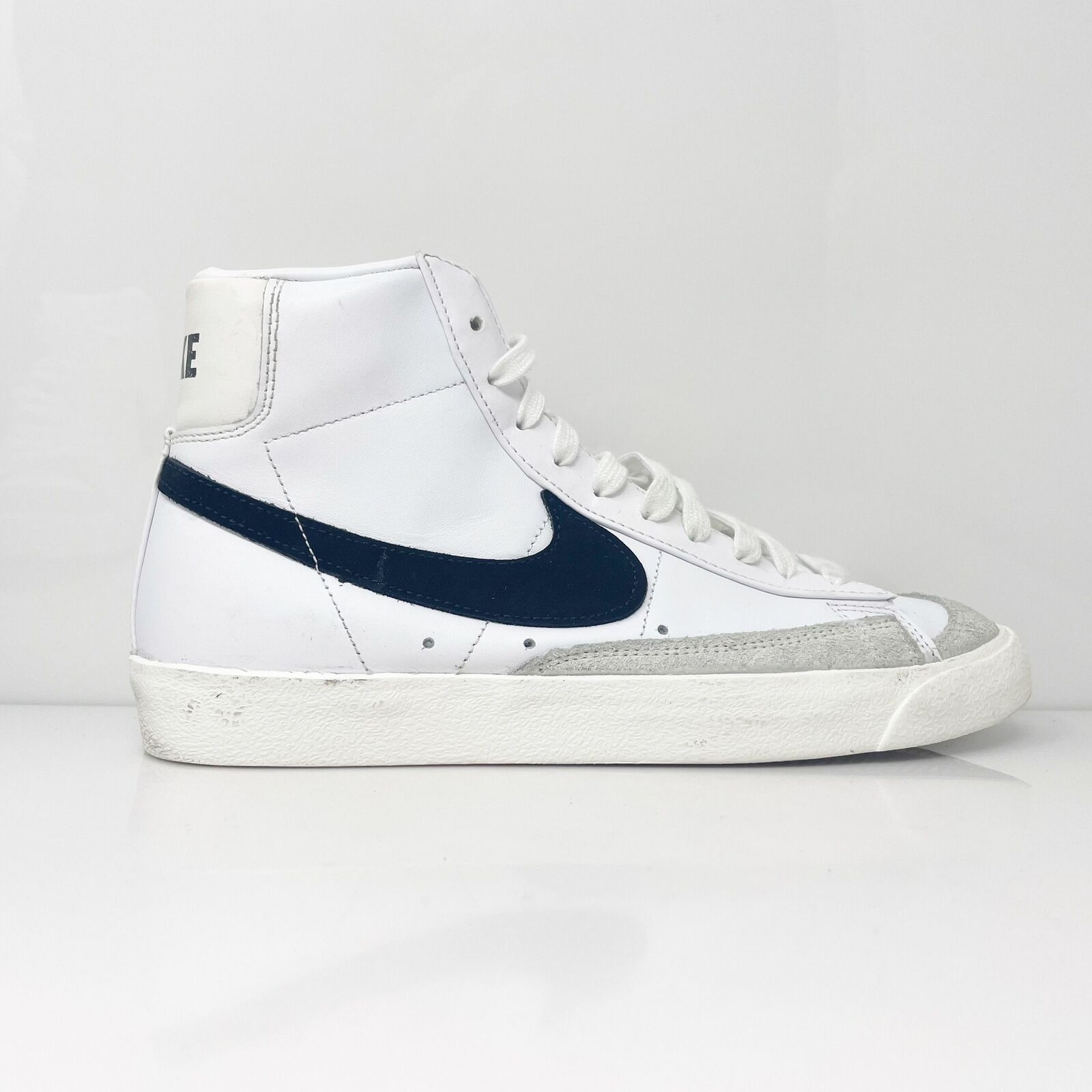 Nike Mens Blazer Mid 77 BQ6806-100 White Casual Shoes Sneakers Size 8