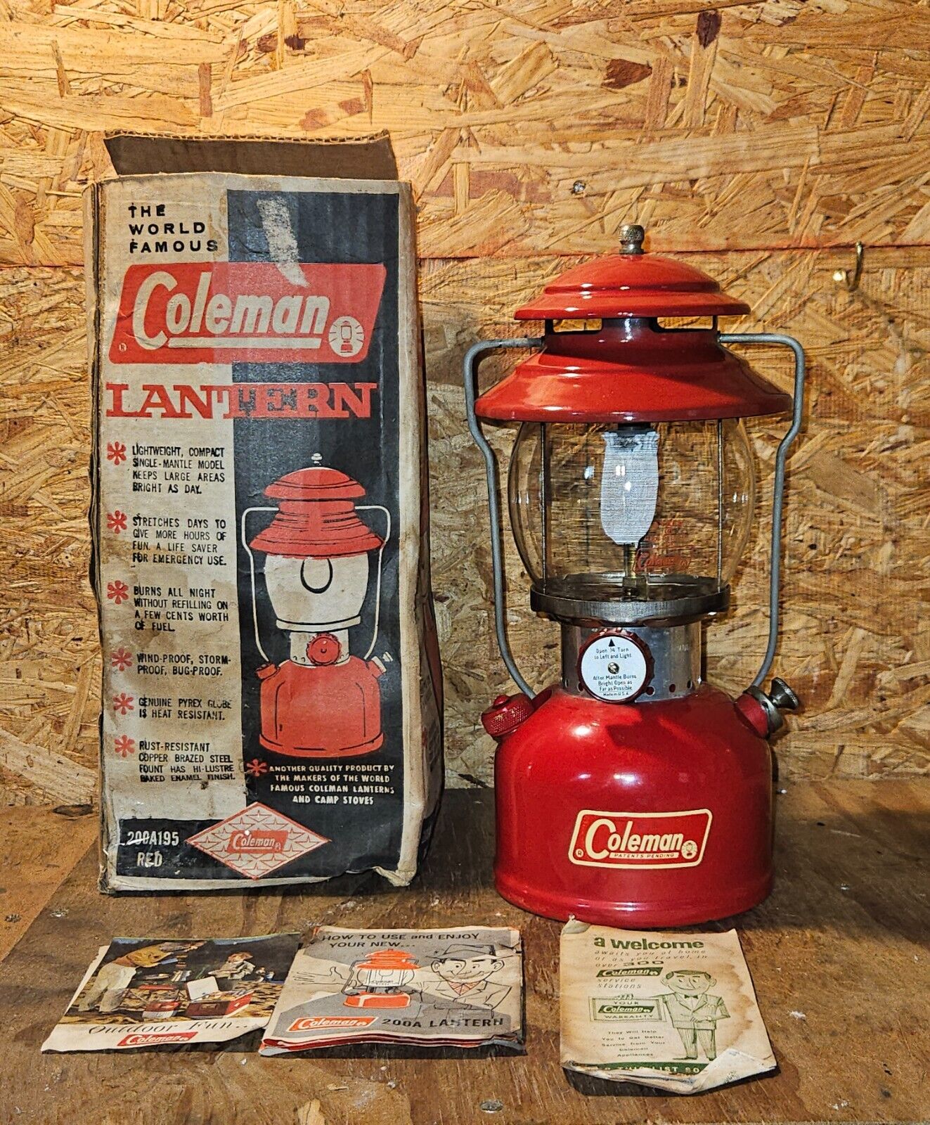 Vintage COLEMAN Model 200A Single Mantle Camp Lantern Red 1965 w/ box works