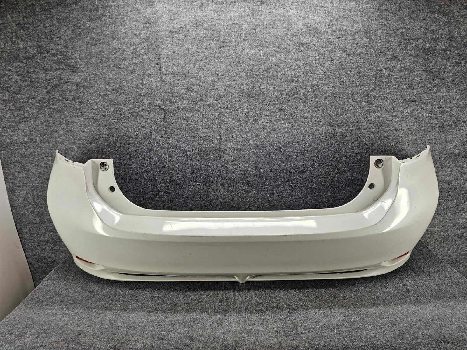 LEXUS 11-13 CT200h COMPLETE REAR BUMPER COVER ASSEMBLY OEM