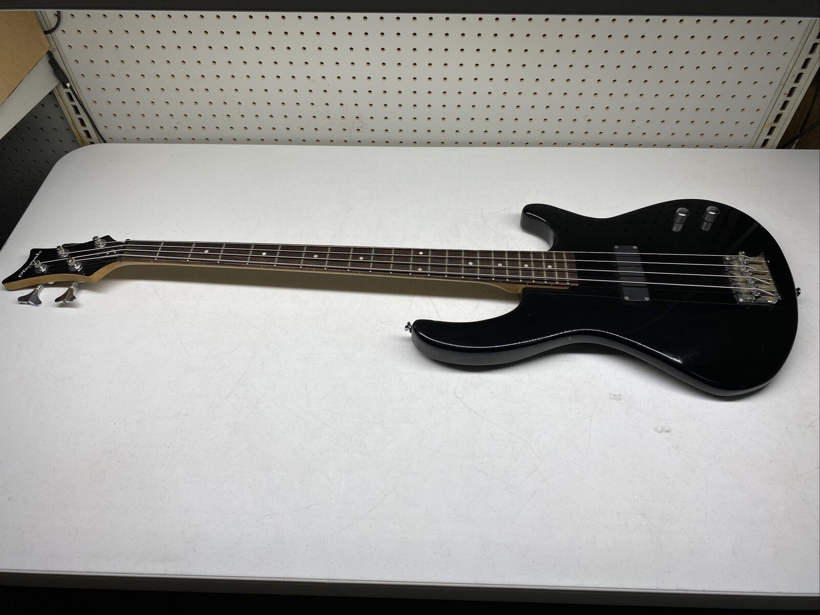 Dean Playmate Edge 4-String Electric Bass FOR PARTS b-x