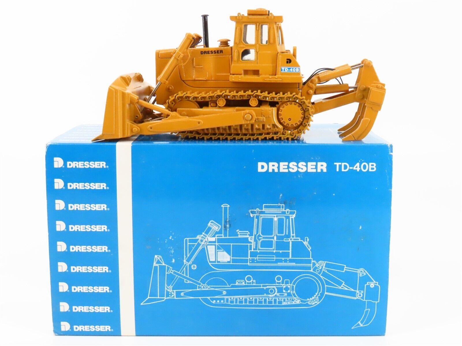 1:48 Scale Die-Cast Classic Construction Models Dresser TD-40B Bulldozer 