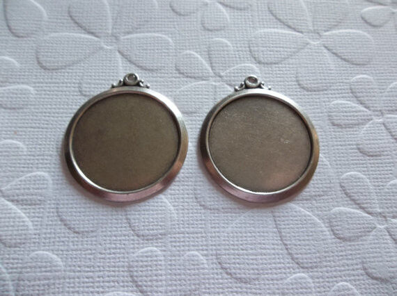 Vintage Style 18mm Round Oxidized Silver Plated Simple & Elegant Settings Qty 2