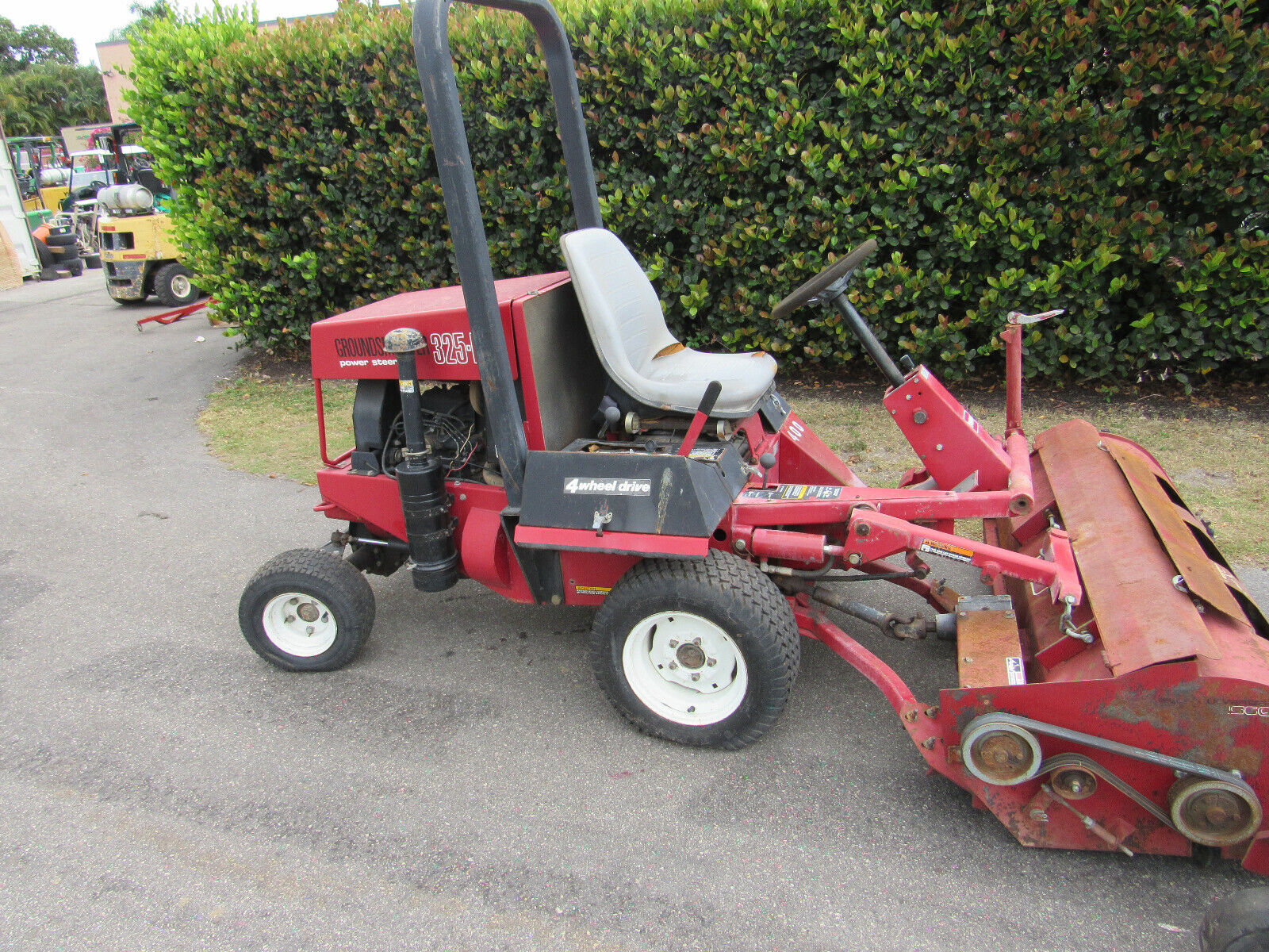 2001 Toro Groundsmaster 325D 4 Wheel Drive # 30765 Traction Unit Only