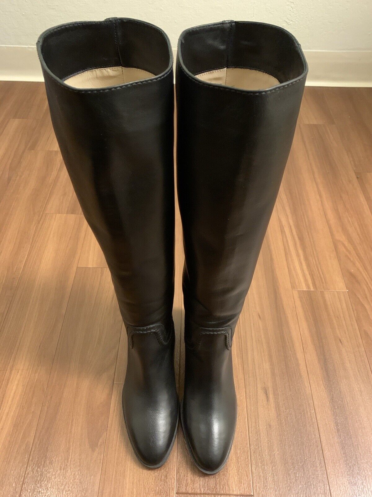 Tod’s Womens Leather Knee High Boots Size 7 Color Brown Made in Italy + Dust Bag